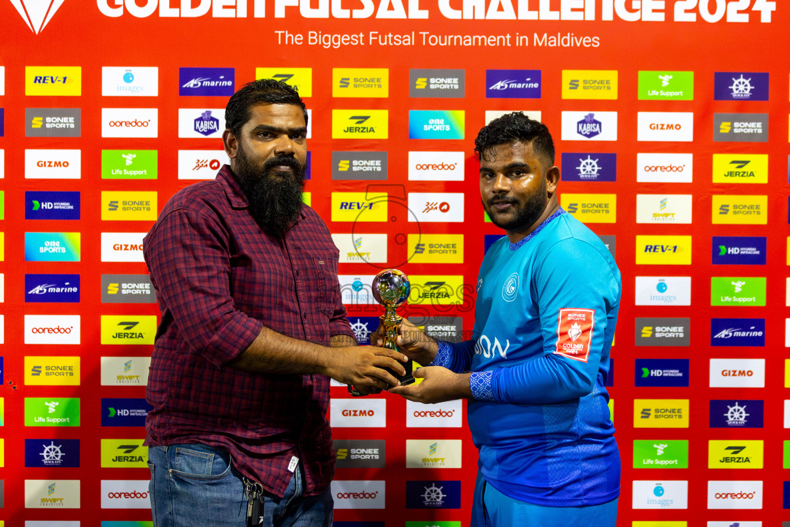 Sh Feevah vs Sh Feydhoo in Day 5 of Golden Futsal Challenge 2024 was held on Friday, 19th January 2024, in Hulhumale', Maldives Photos: Mohamed Mahfooz Moosa / images.mv