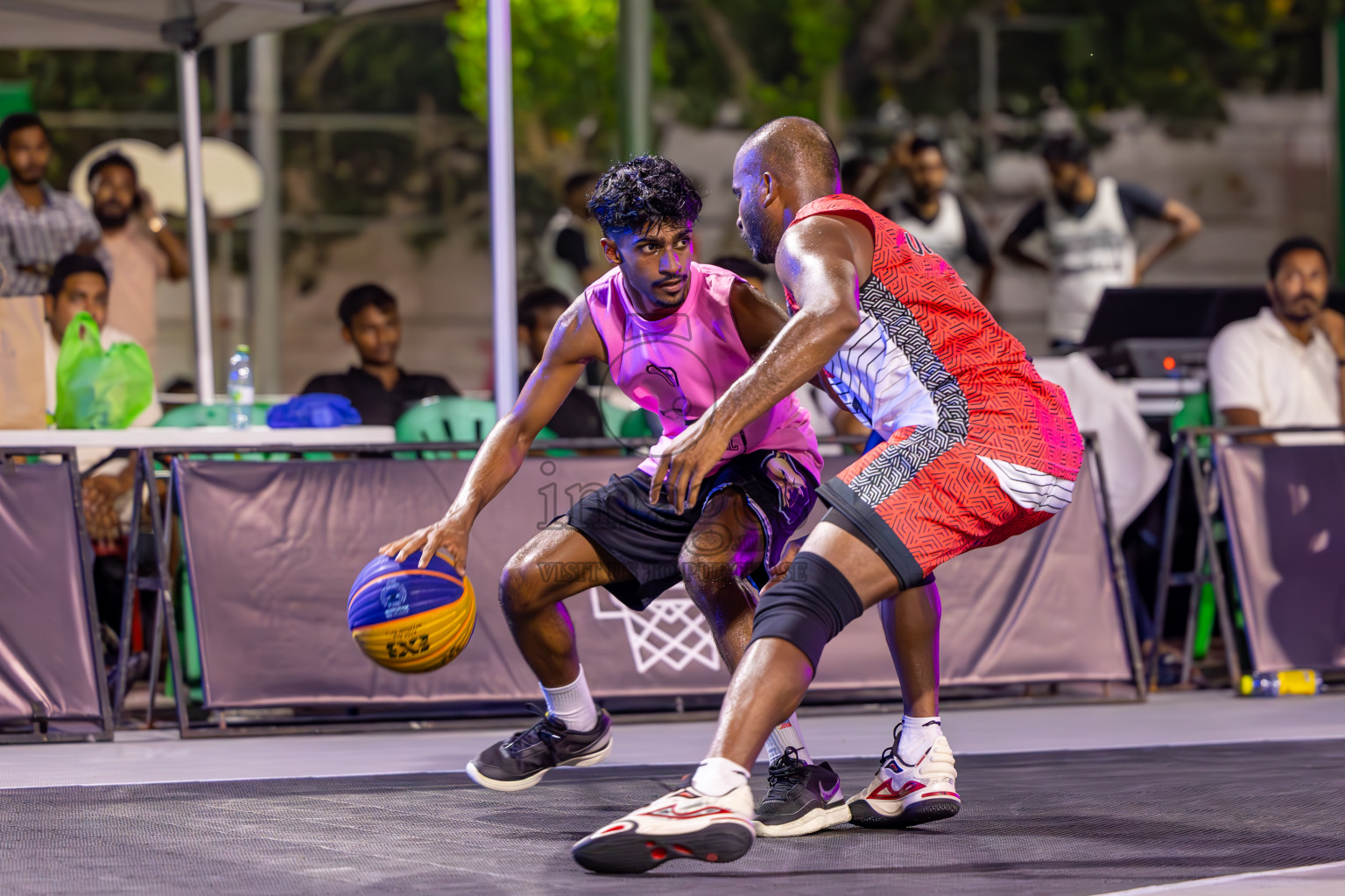 Day 6 of MILO Ramadan 3x3 Challenge 2024 was held in Ekuveni Outdoor Basketball Court at Male', Maldives on Sunday, 18th March 2024.
Photos: Ismail Thoriq / images.mv
