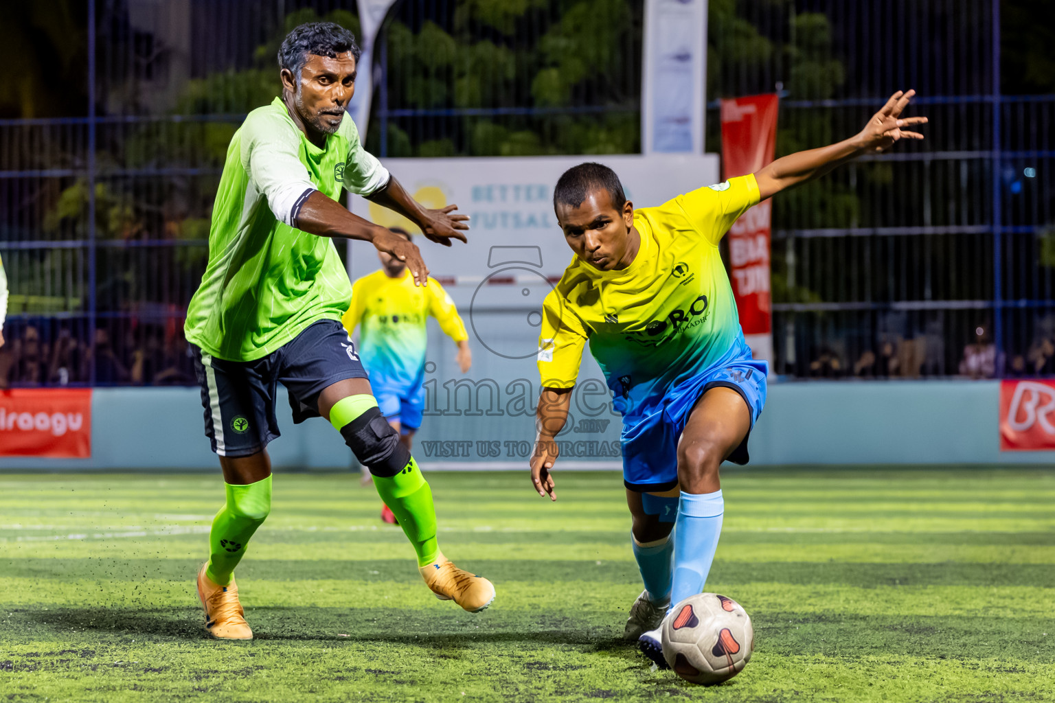 Fehendhoo vs Kihaadhoo in Day 5 of Better in Baa Futsal Fiesta 2025 Men's division held in B. Eydhafushi, Maldives on Sunday, 9th November 2025. Photos: Nausham Waheed / images.mv