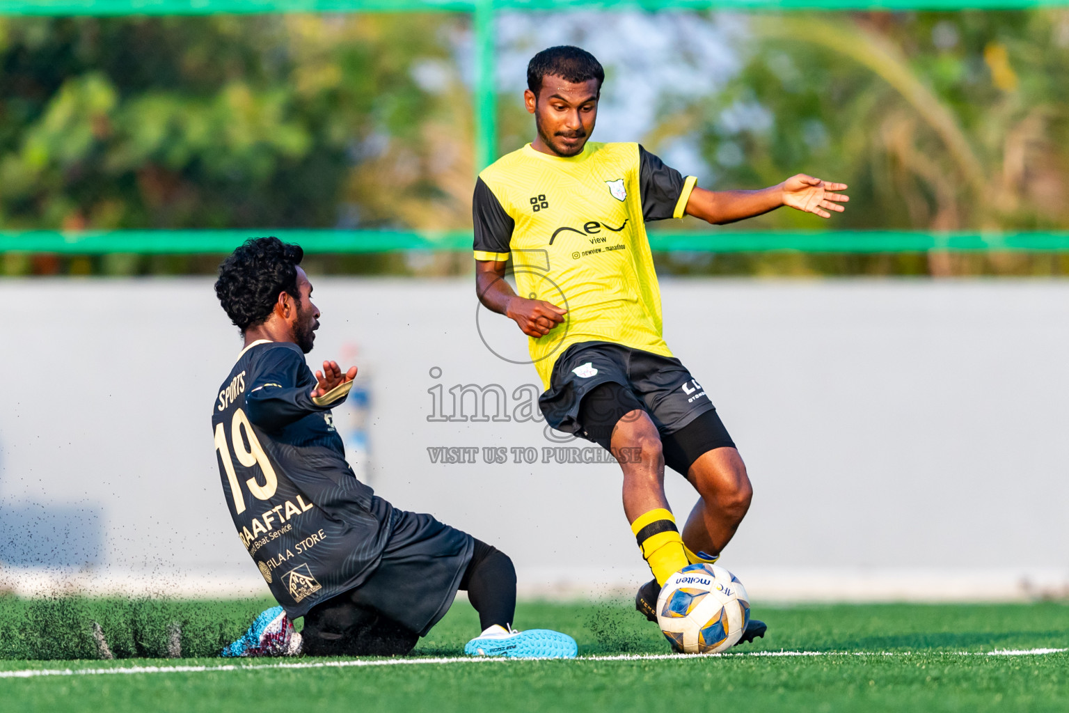 Kanmathi Juniors vs JT Sports from Manadhoo Council Cup 2024 in N Manadhoo Maldives on Wednesday, 21st February 2023. Photos: Nausham Waheed / images.mv