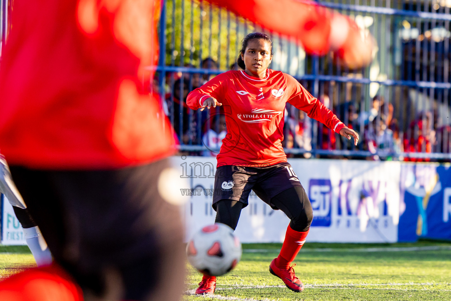 Dhonfan vs Goidhoo in Day 3 of Better in Baa Futsal Fiesta 2025 Woman's division held in B. Eydhafushi, Maldives on Friday, 7th November 2025. Photos: Nausham Waheed / images.mv