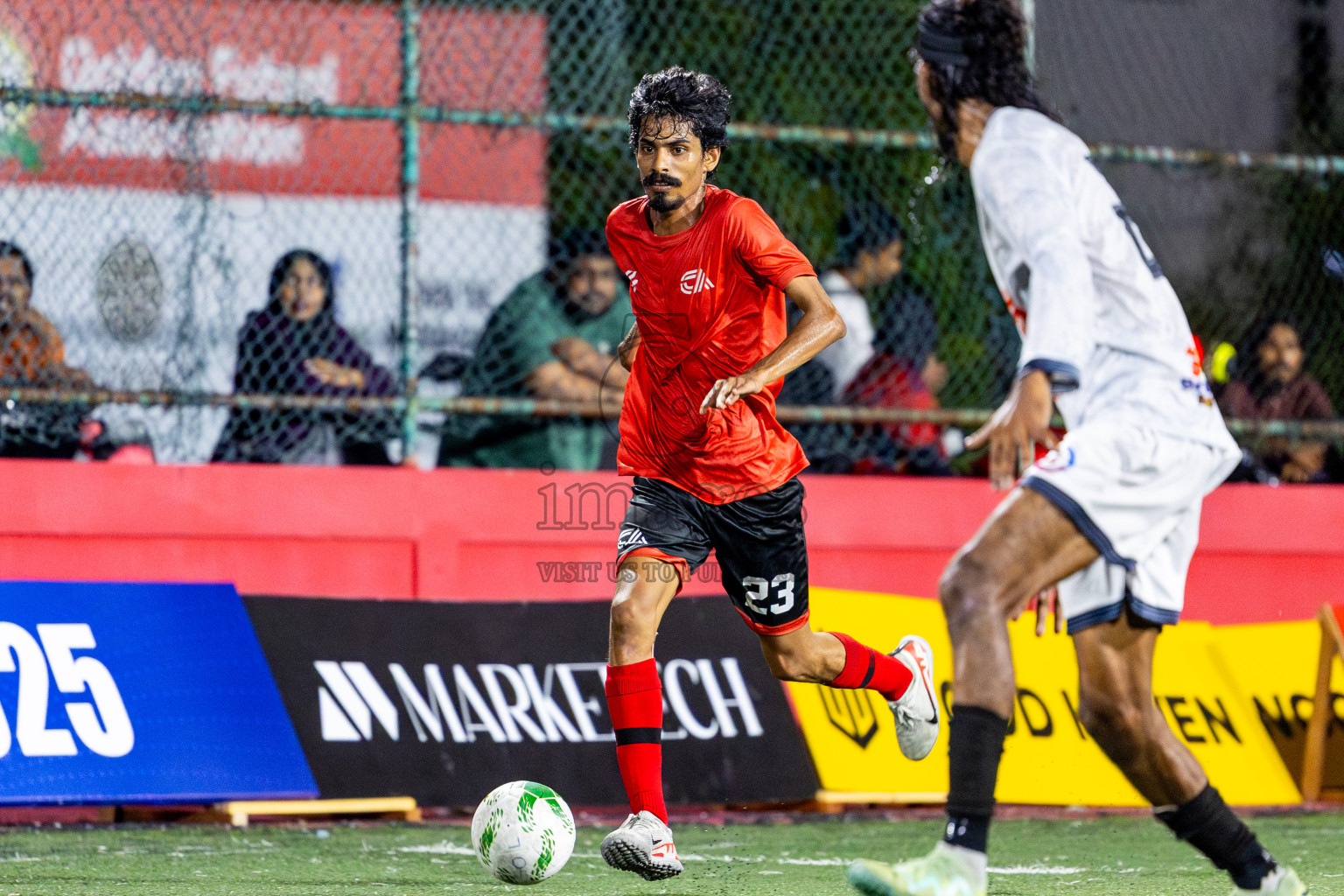 Club Aasandha vs Kulhivaru Vuzaara in Day 7 of Office League 2025 was held on Tuesday, 22nd April 2025 in Hulhumale', Maldives. Photos: Nausham Waheed / images.mv