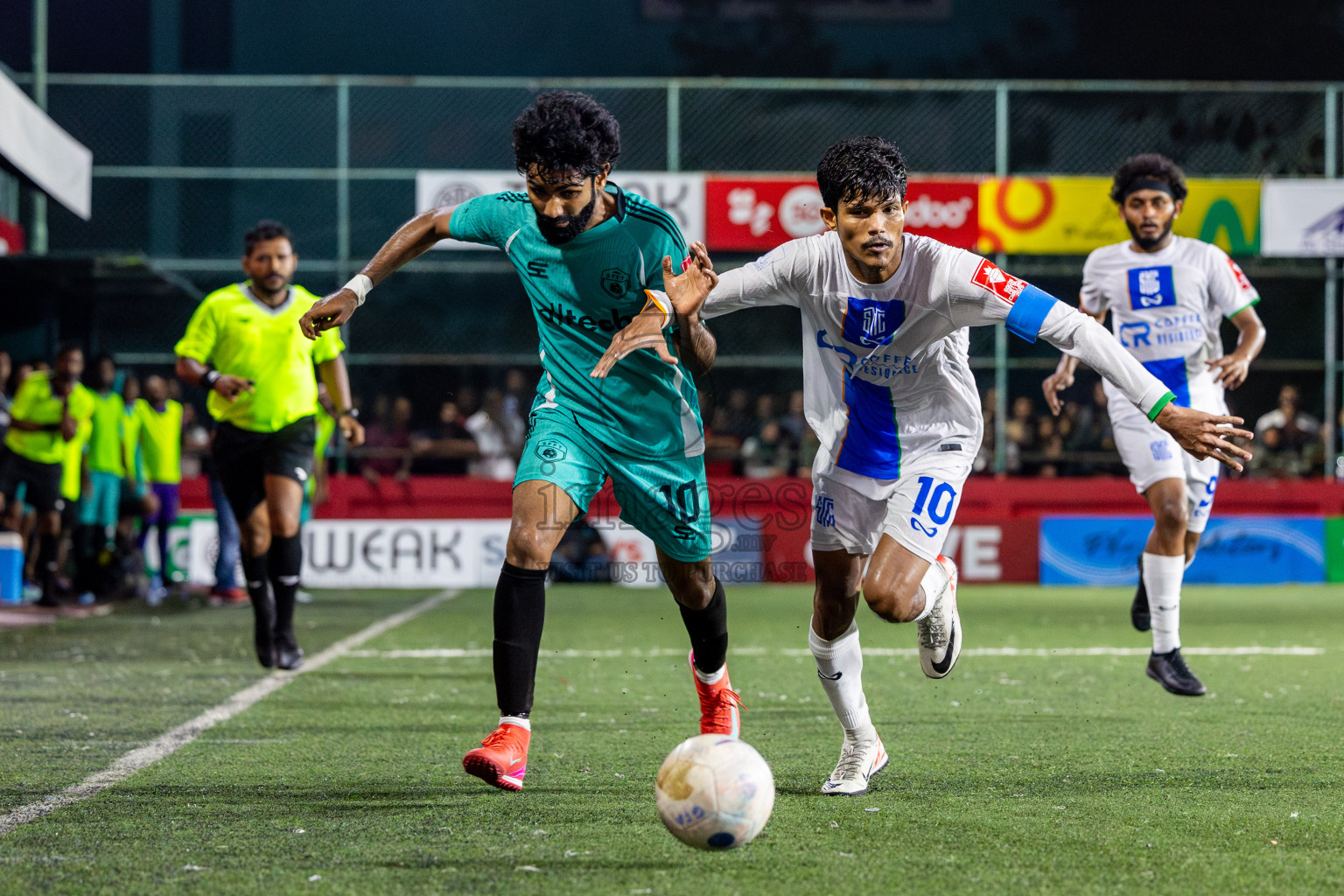 S Feydhoo vs S Hithadhoo in Seenu Atoll Final in Day 24 of Golden Futsal Challenge 2025 was held on Tuesday , 28th January 2025, in Hulhumale', Maldives. Photos: Nausham Waheed / images.mv