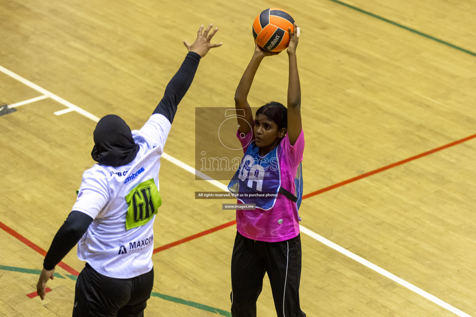 Sports Club Shining Star vs Club Green Streets in the Milo National Netball Tournament 2022 on 17 July 2022, held in Social Center, Male', Maldives. Photographer: Hassan Simah / Images.mv