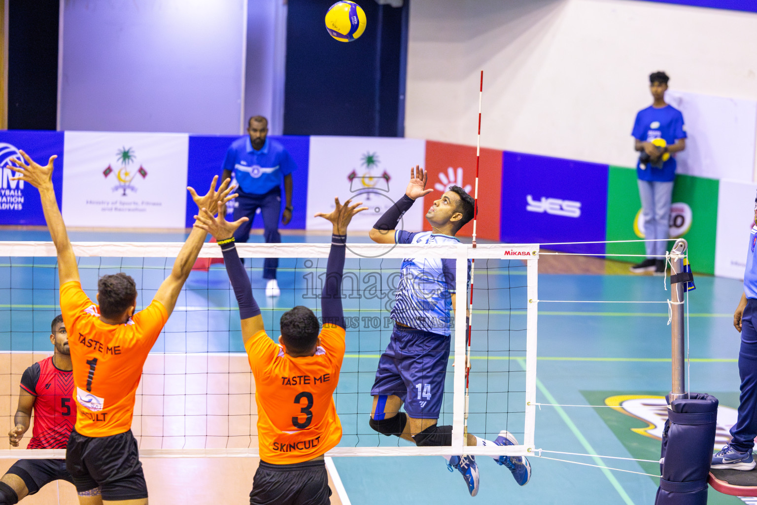 Sports Club City vs Blues for Volleyball in Day 2 of MILO VAM Cup 2025 held in Male', Maldives on Thursday, 26th June2025 at Social Center Indoor Hall 
Photos By: Ismail Thoriq / images.mv