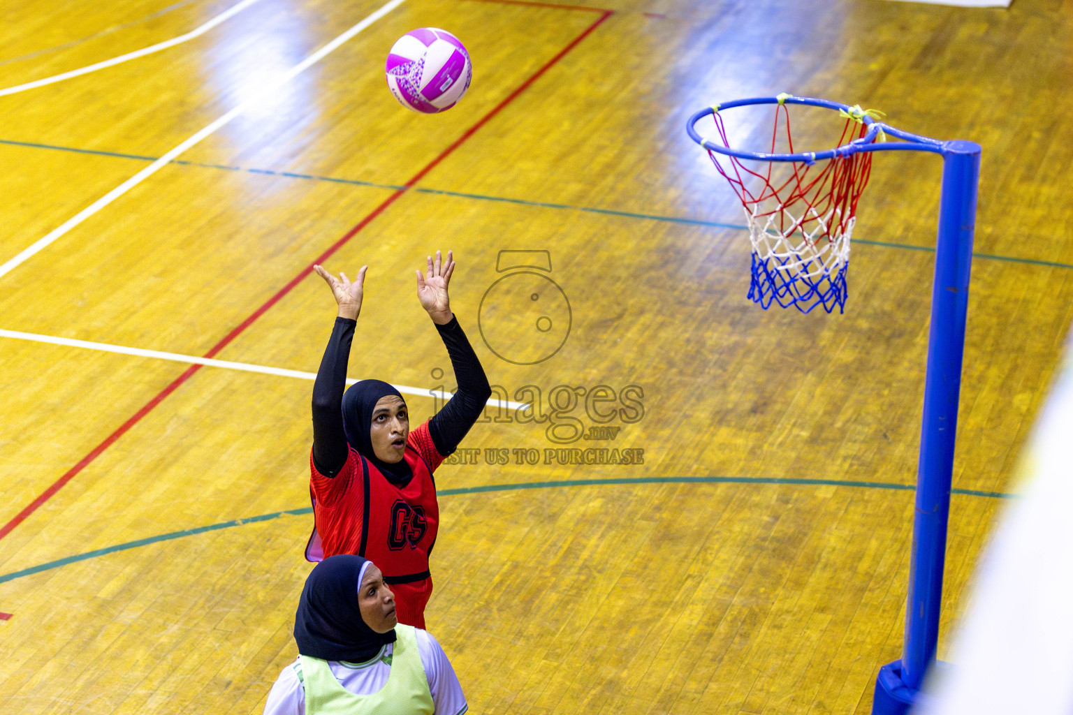 Club Matrix vs Club Green Streets in Division 1 of National Netball Tournament 2025 held in Ekuveni Netball Court at Male', Maldives on Saturday, 24th May 2025. Photos: Hassan Simah / images.mv