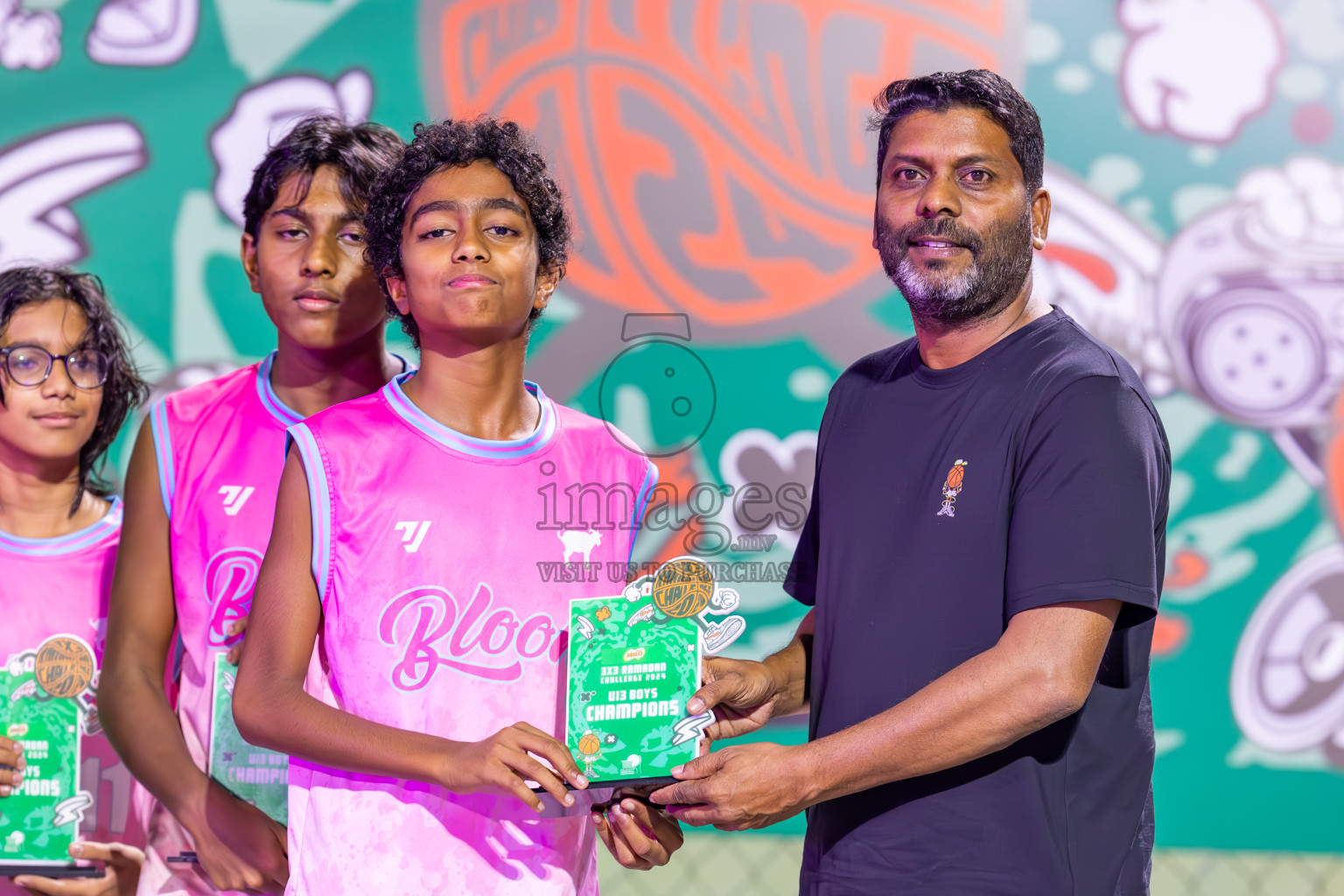 Final Day of MILO Ramadan 3x3 Challenge 2024 was held in Ekuveni Outdoor Basketball Court at Male', Maldives on Tuesday, 19th March 2024.
Photos: Ismail Thoriq / images.mv