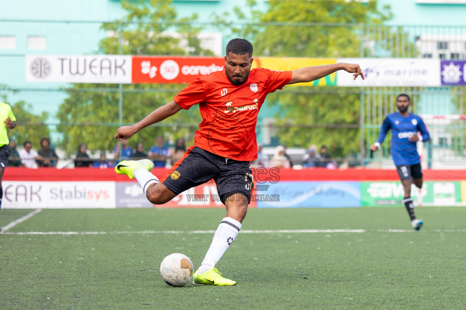 K Gaafaru vs K Himmafushi in Day 15 of Golden Futsal Challenge 2025 was held on Sunday, 19th January 2025, in Hulhumale', Maldives. Photos: Mohamed Mahfooz Moosa / images.mv