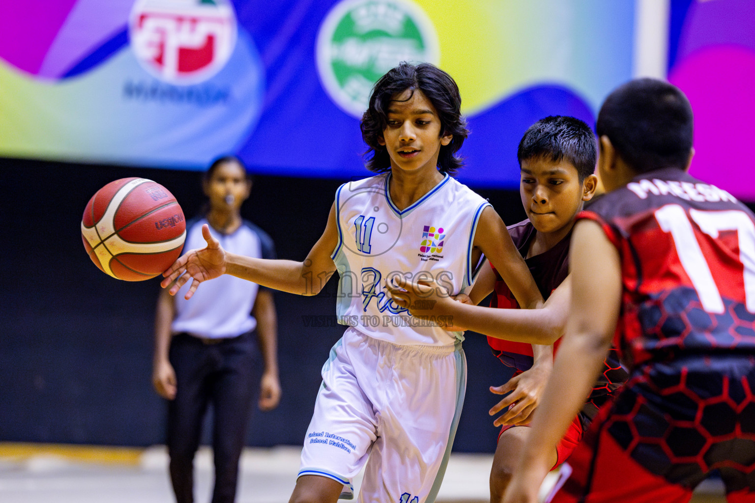 Iskandhar School vs Finland International School in Under 13 Boys Final of Junior Basketball Championship 2024 was held in Social Center, Male', Maldives on Sunday, 15th December 2024. Photos: Nausham Waheed / images.mv