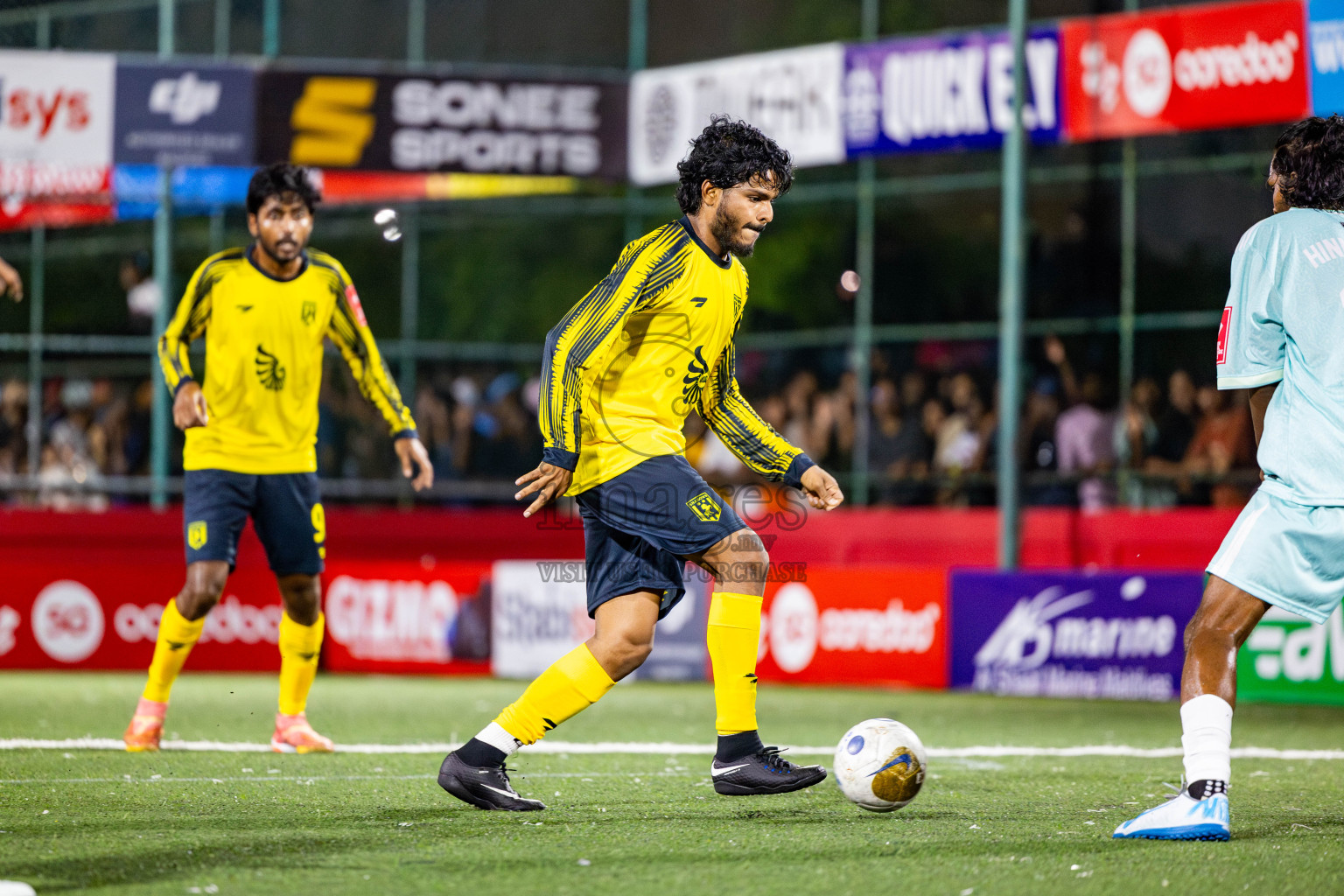 Lh Hinnavaru vs Lh Naifaru in Day 15 of Golden Futsal Challenge 2025 was held on Sunday, 19th January 2025, in Hulhumale', Maldives. Photos: Nausham Waheed / images.mv