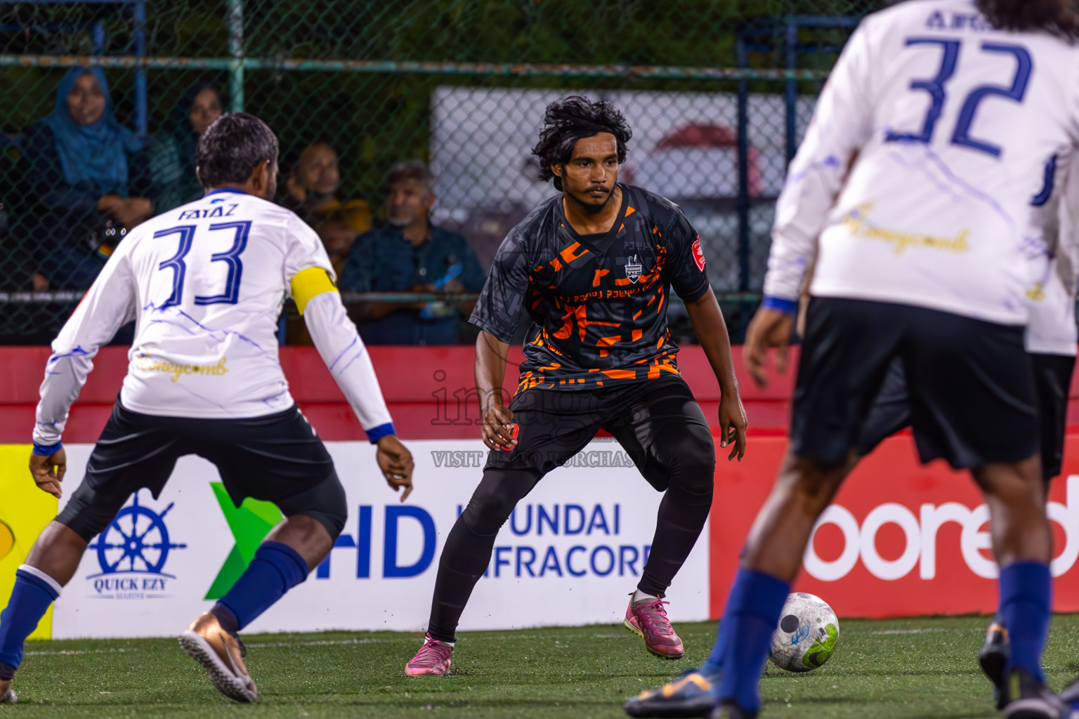 ADh Hangnaameedhoo vs ADh Omadhoo in Day 12 of Golden Futsal Challenge 2024 was held on Friday, 26th January 2024, in Hulhumale', Maldives
Photos: Ismail Thoriq / images.mv