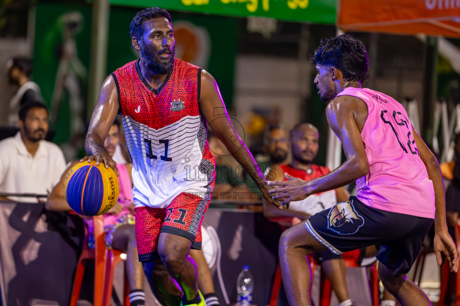 Day 6 of MILO Ramadan 3x3 Challenge 2024 was held in Ekuveni Outdoor Basketball Court at Male', Maldives on Sunday, 18th March 2024.
Photos: Ismail Thoriq / images.mv