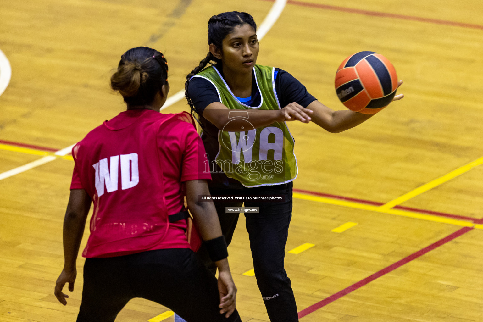 Lorenzo Sports Club vs Youth United Sports Club in the Milo National Netball Tournament 2022 on 20 July 2022, held in Social Center, Male', Maldives. Photographer: Hassan Simah / Images.mv