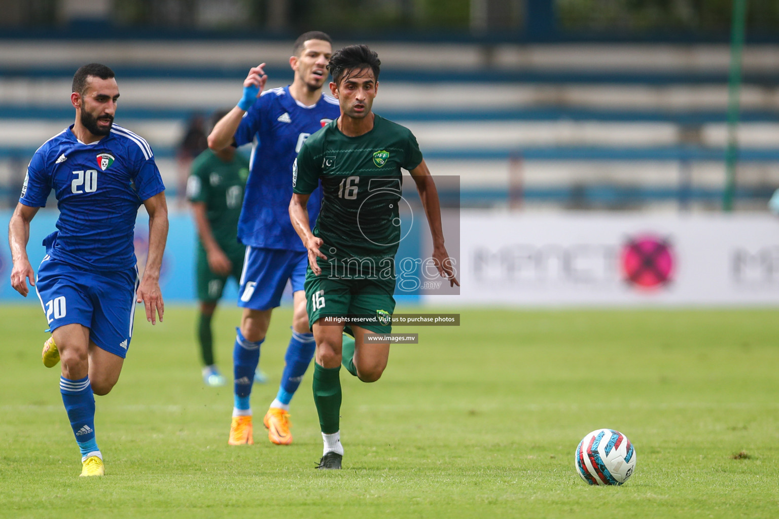 Pakistan vs Kuwait in SAFF Championship 2023 held in Sree Kanteerava Stadium, Bengaluru, India, on Saturday, 24th June 2023. Photos: Nausham Waheed, Hassan Simah / images.mv