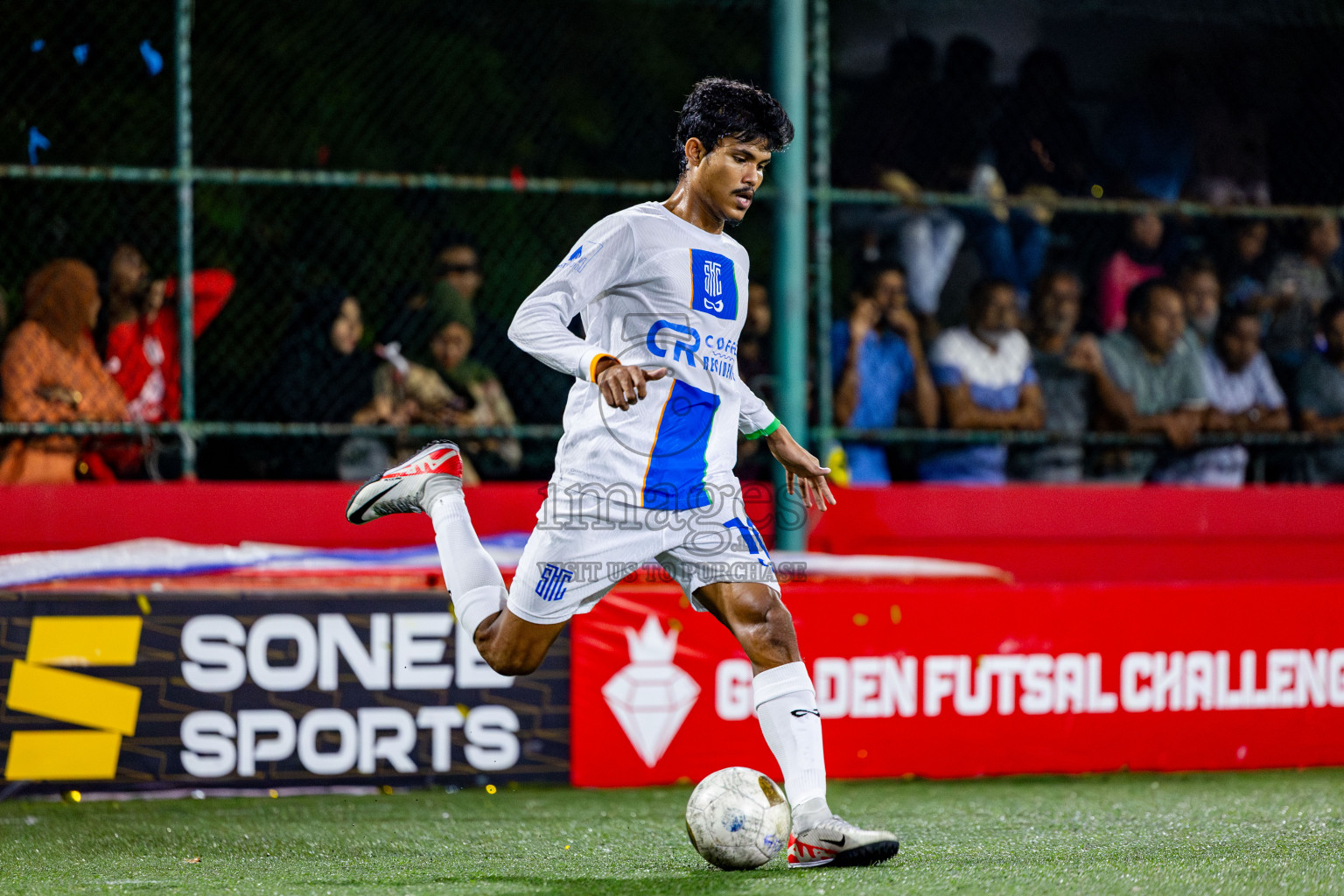 Gdh Gadhdhoo vs S Hithadhoo in zone round Day 30 of Golden Futsal Challenge 2025 was held on Monday , 3rd February 2025, in Hulhumale', Maldives. Photos: Nausham Waheed / images.mv