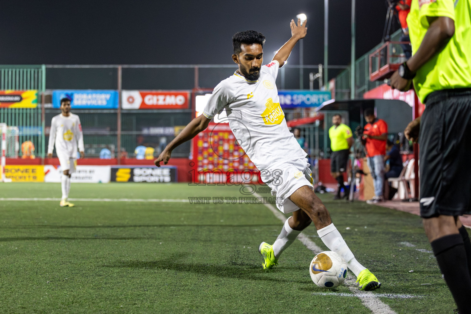 HDg Finey vs HDh Makunudhoo in Day 13 of Golden Futsal Challenge 2025 was held on Friday, 17th January 2025, in Hulhumale', Maldives 
Photos: Hassan Simah / images.mv