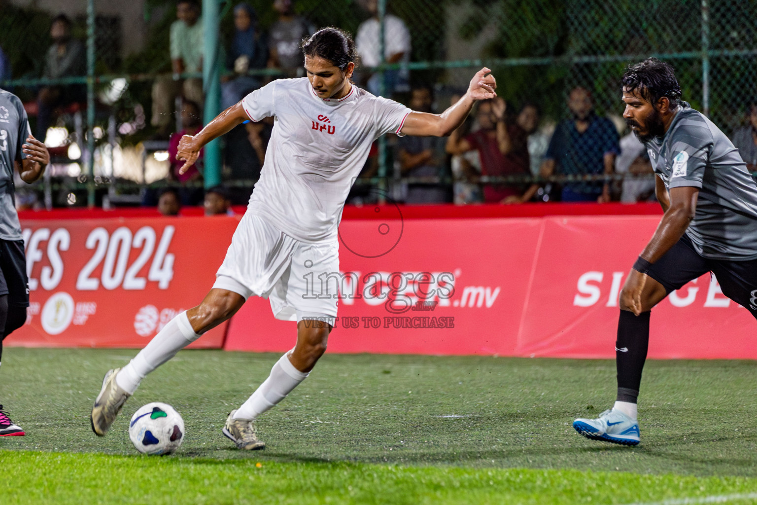 CRIMINAL COURT vs MIRA RC in Club Maldives Classic 2024 held in Rehendi Futsal Ground, Hulhumale', Maldives on Wednesday, 11th September 2024. 
Photos: Hassan Simah / images.mv