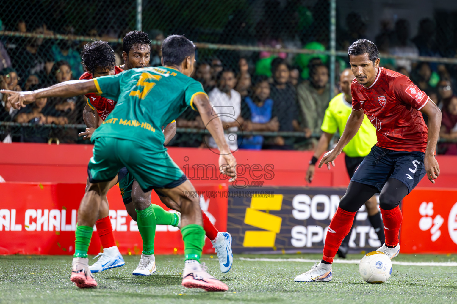 ADh Omadhoo vs ADh Mahibadhoo in Alifu Dhaalu Atoll Final on Day 23 of Golden Futsal Challenge 2025 was held on Monday , 27th January 2025, in Hulhumale', Maldives.
Photos: Ismail Thoriq / images.mv