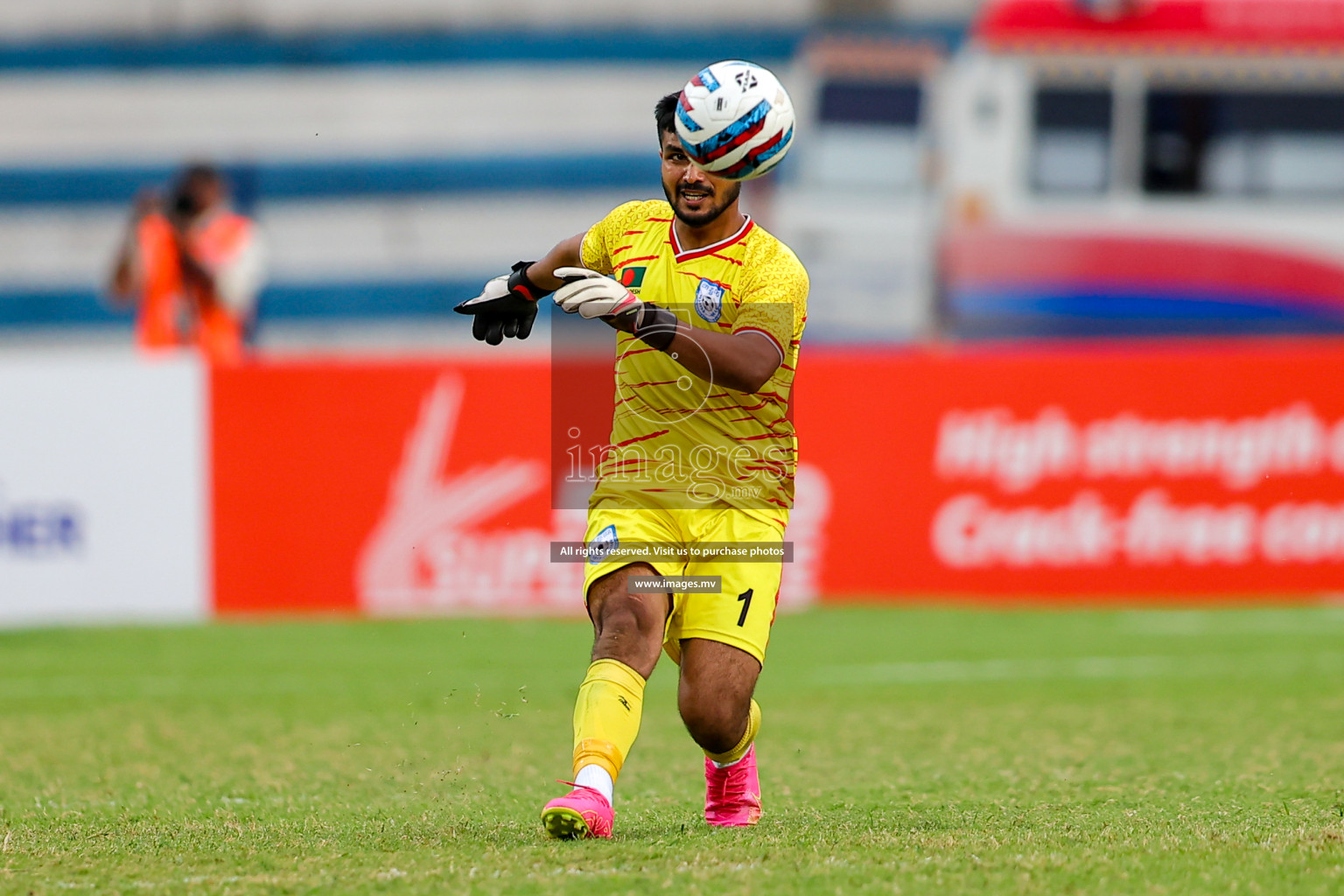 Kuwait vs Bangladesh in the Semi-final of SAFF Championship 2023 held in Sree Kanteerava Stadium, Bengaluru, India, on Saturday, 1st July 2023. Photos: Nausham Waheed, Hassan Simah / images.mv