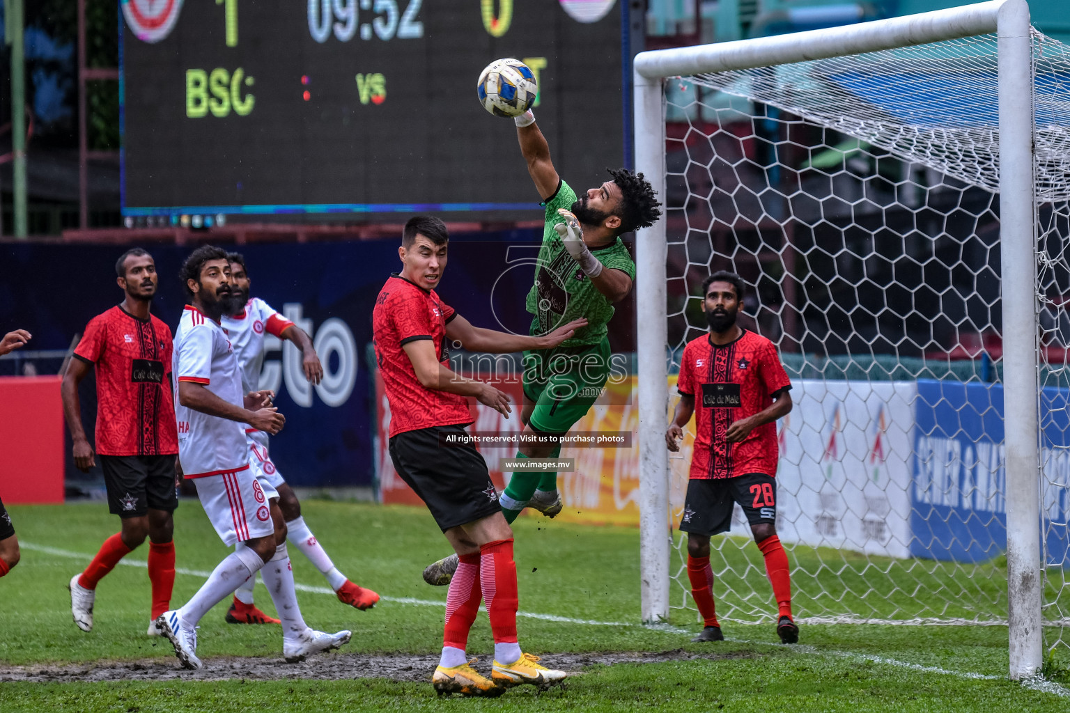 Buru Sports Club vs Club Teenage in Dhivehi Premier League Qualification 22 on 30th Aug 2022, held in National Football Stadium, Male', Maldives Photos: Nausham Waheed / Images.mv