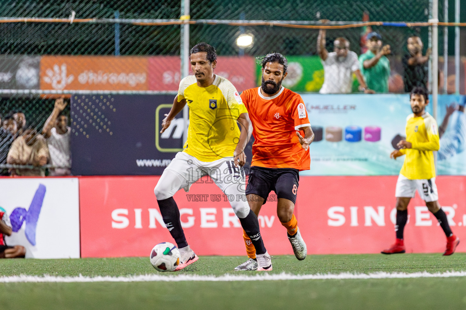 Dhiraagu vs RRC in Quarter Finals of Club Maldives Cup 2024 held in Rehendi Futsal Ground, Hulhumale', Maldives on Friday, 11th October 2024. 
Photos: Ismail Thoriq / images.mv