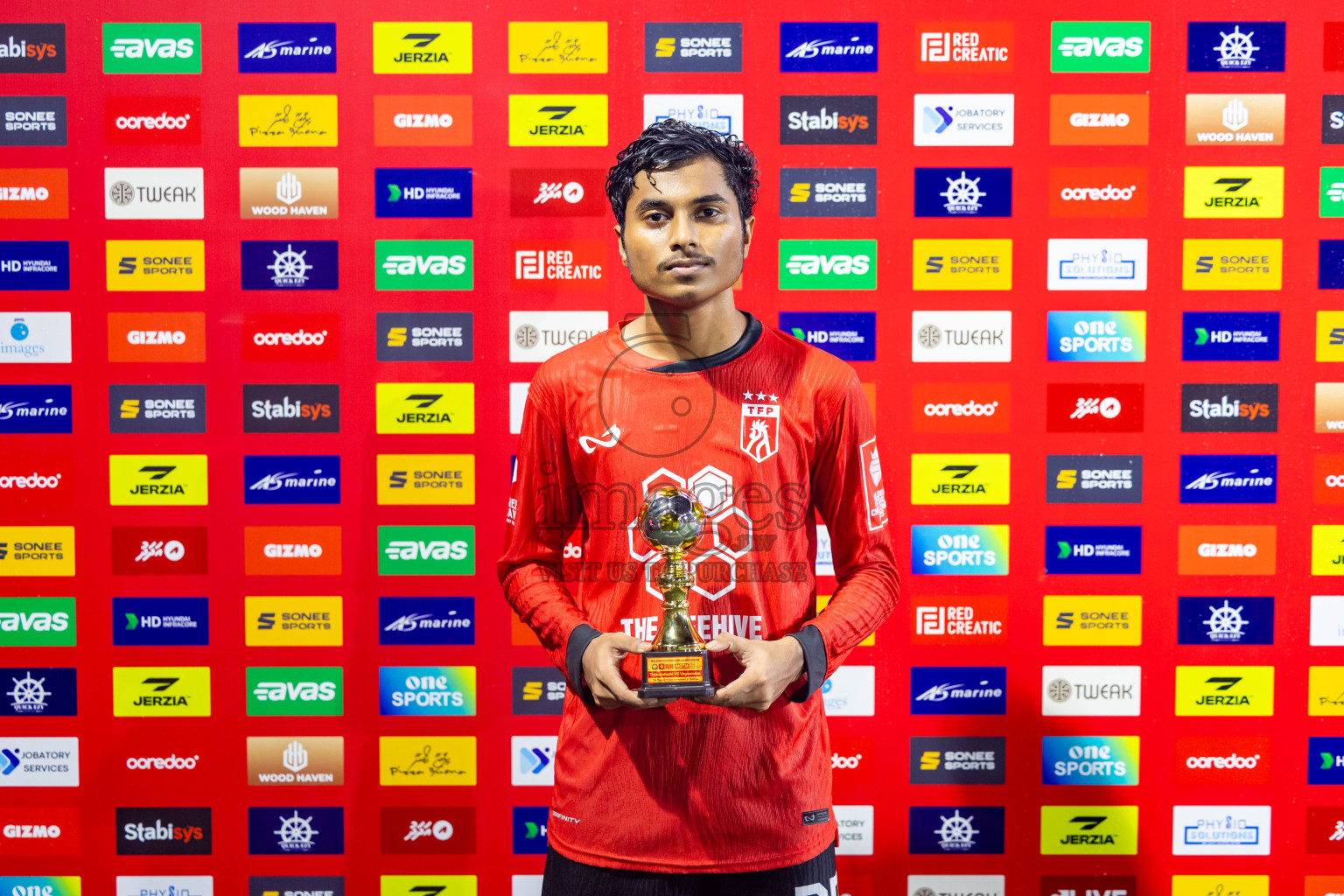 Th Thimarafushi VS Th Veymandoo in Atoll Round Semi-Final on Day 22 of Golden Futsal Challenge 2025 was held on Sunday , 26th January 2025, in Hulhumale', Maldives. Photos: Nausham Waheed / images.mv