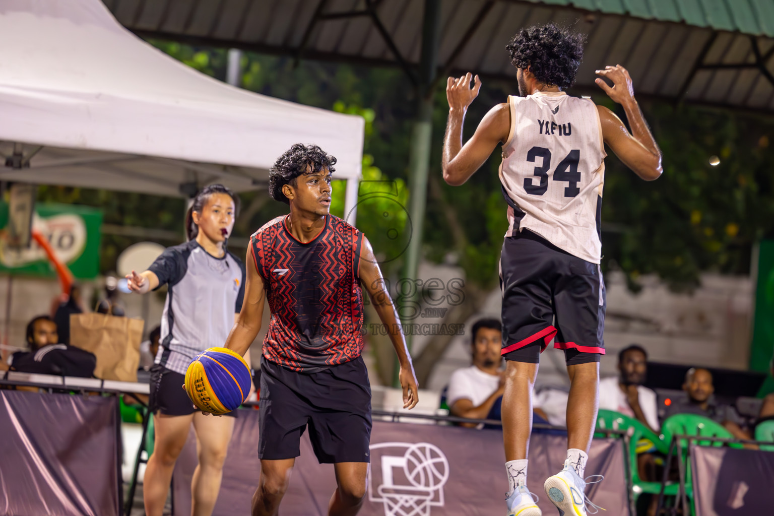 Day 6 of MILO Ramadan 3x3 Challenge 2024 was held in Ekuveni Outdoor Basketball Court at Male', Maldives on Sunday, 18th March 2024.
Photos: Ismail Thoriq / images.mv