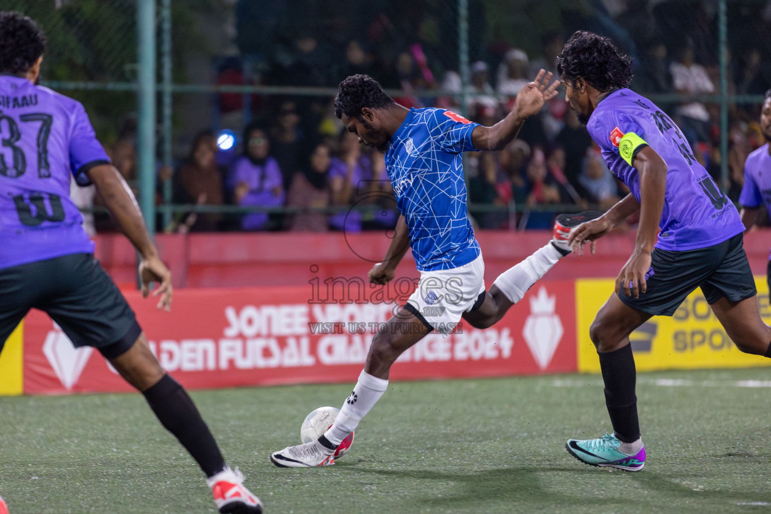 HDh Neykurendhoo vs HDh Naivaadhoo in Day 18 of Golden Futsal Challenge 2024 was held on Thursday, 1st February 2024, in Hulhumale', Maldives Photos: Mohamed Mahfooz Moosa, / images.mv