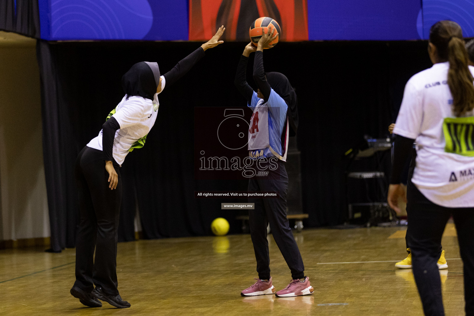 Club Green Streets vs Mahibadhoo in the Milo National Netball Tournament 2022 on 20 July 2022, held in Social Center, Male', Maldives. Photographer: Shuu / Images.mv