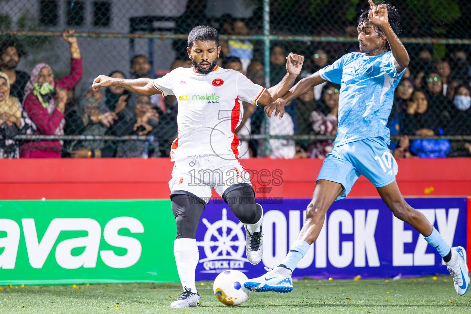 HA Dhidhdhoo vs HA Maarandhoo in Haa Alifu Atoll Semi Final on Day 23 of Golden Futsal Challenge 2025 was held on Monday , 27th January 2025, in Hulhumale', Maldives.
Photos: Ismail Thoriq / images.mv