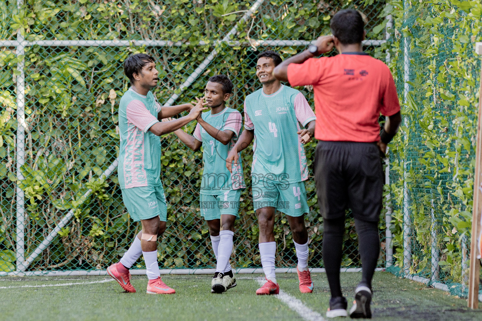 Resort League 2025 Raa Zone - Final Match
Joali vs kothaifaru in Resort League 2025 (Raa Zone) was held on Thursday, 21th august 2025 in JOALI Maldives Resort, Raa Atoll, Maldives. Photos: Areef Adam / images.mv