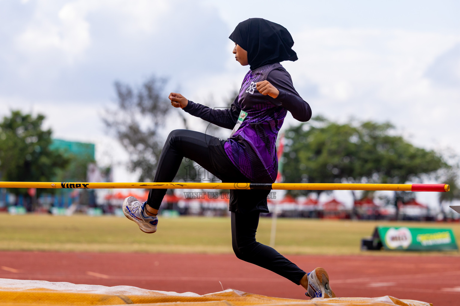 Day 4 of Inter-school Athletics Championship 2025 held in Ekuveni Synthetic Track, Male', Maldives on Thursday, 09th October 2025. Photos by: Nausham Waheed / Images.mv