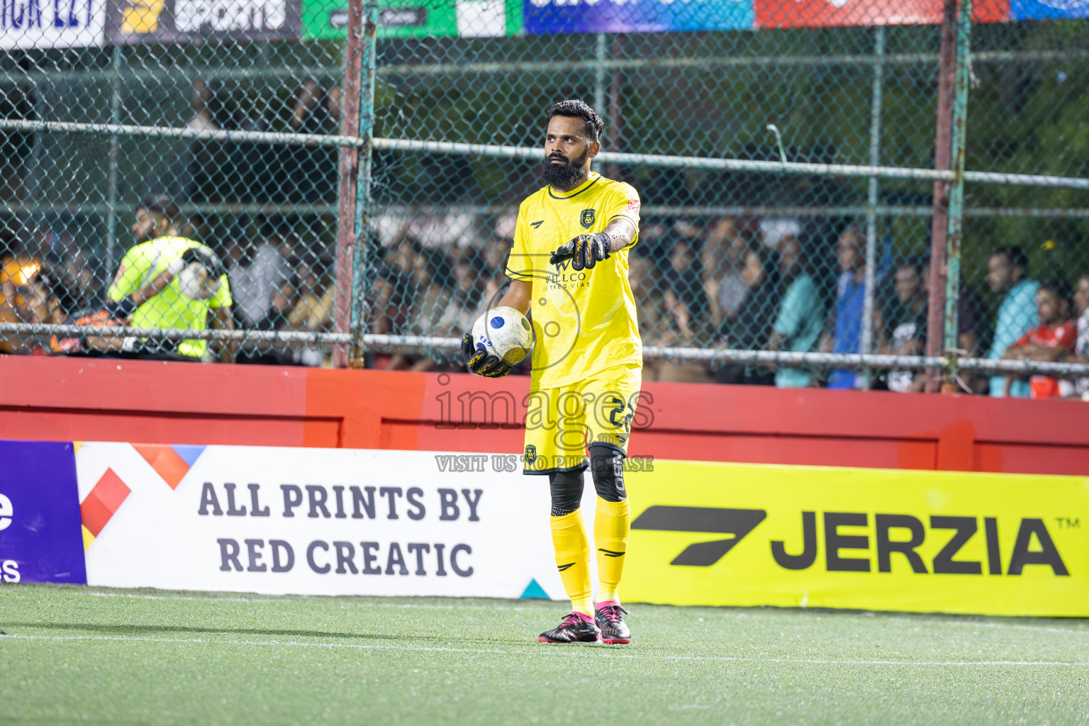 GA Dhevvadhoo vs GA Kolamaafushi in Day 8 of Golden Futsal Challenge 2025 was held on Sunday, 12th January 2025, in Hulhumale', Maldives
Photos: Ismail Thoriq / images.mv