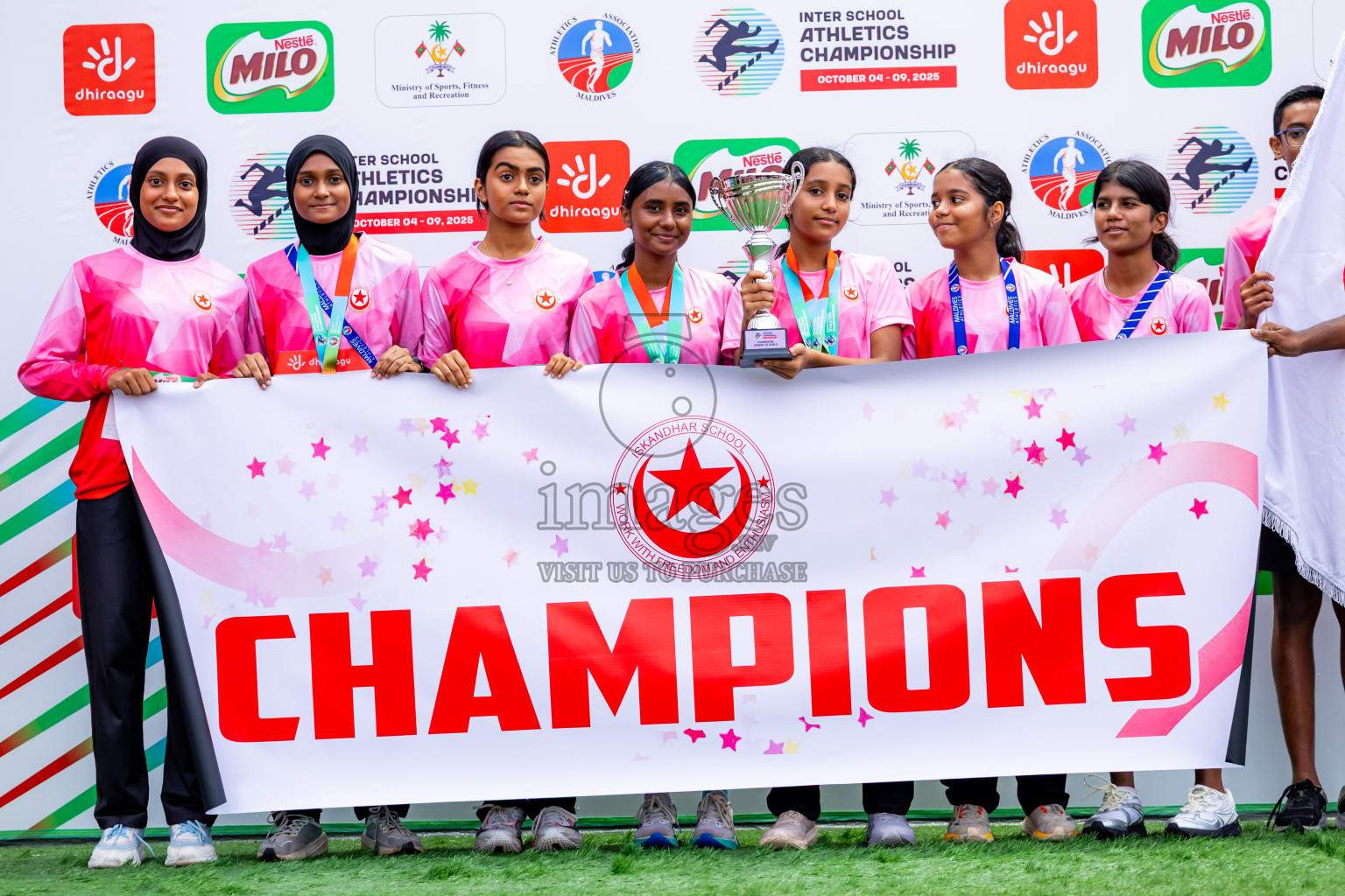 Day 6 of Inter-school Athletics Championship 2025 held in Ekuveni Synthetic Track, Male', Maldives on Sunday, 12th October 2025. Photos by: Nausham Waheed / Images.mv