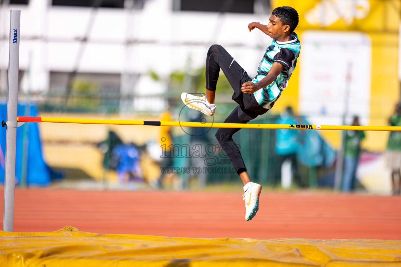 Day 1 of MWSC Interschool Athletics Championships 2024 held in Hulhumale Running Track, Hulhumale, Maldives on Saturday, 9th November 2024. Photos by: Ismail Thoriq / Images.mv