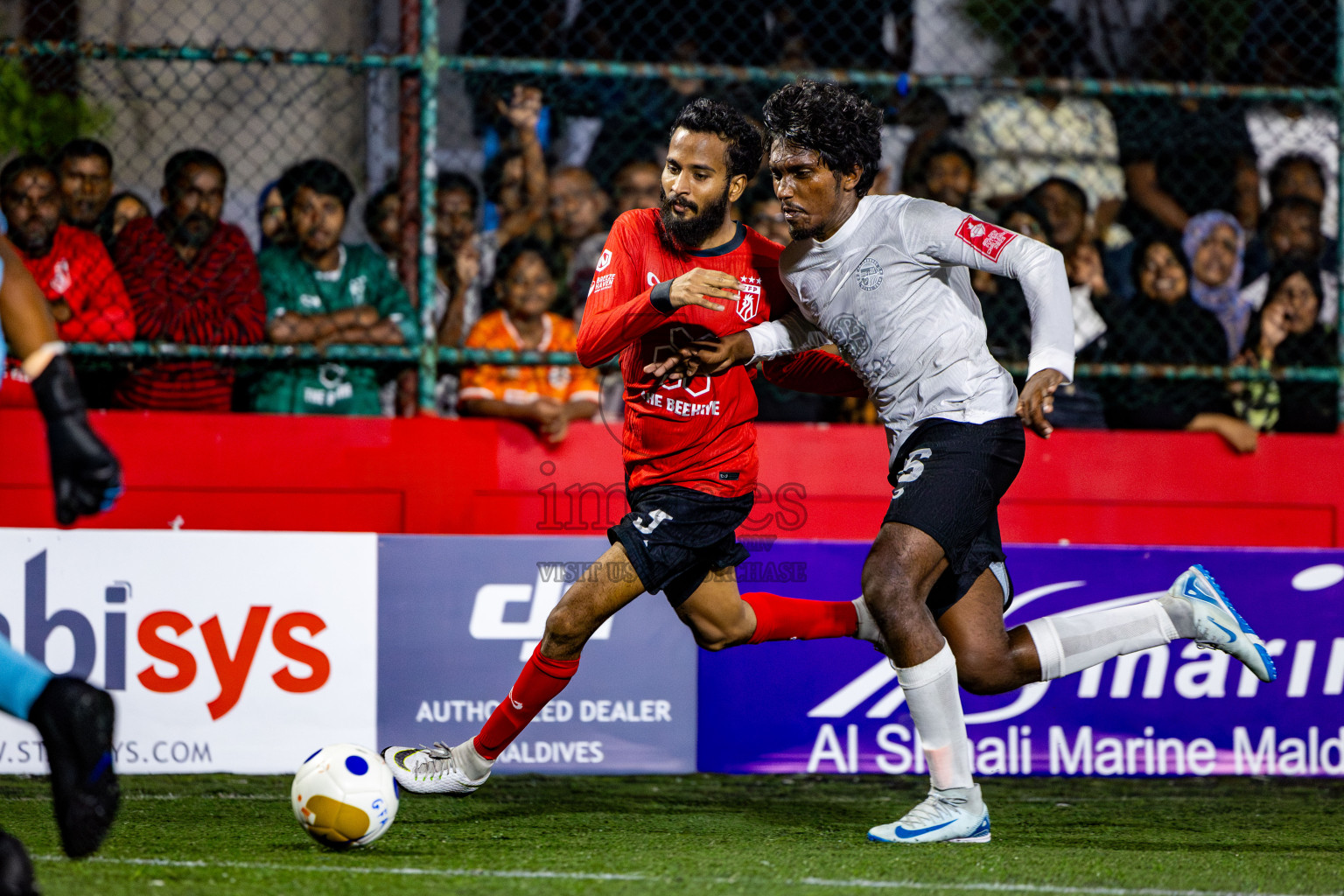 Th Omadhoo vs Th Thimarafushi in Day 18 of Golden Futsal Challenge 2025 was held on Wednesday, 22nd January 2025, in Hulhumale', Maldives. Photos: Nausham Waheed / images.mv