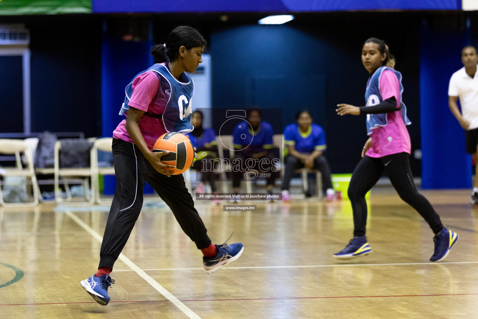 Sports Club Shinning Star vs Kulhudhuffushi in the Milo National Netball Tournament 2022 on 19 July 2022, held in Social Center, Male', Maldives. Photographer: Shuu / Images.mv