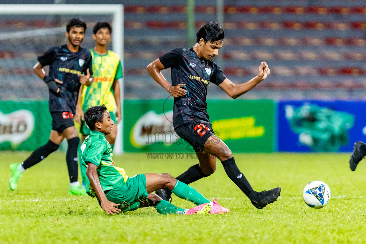 Maziya SRC vs Club Eagles in Day 4 of Under 19 Youth Championship 2024 was held at National Stadium in Male', Maldives on Thursday, 13th June 2024. Photos: Nausham Waheed / images.mv