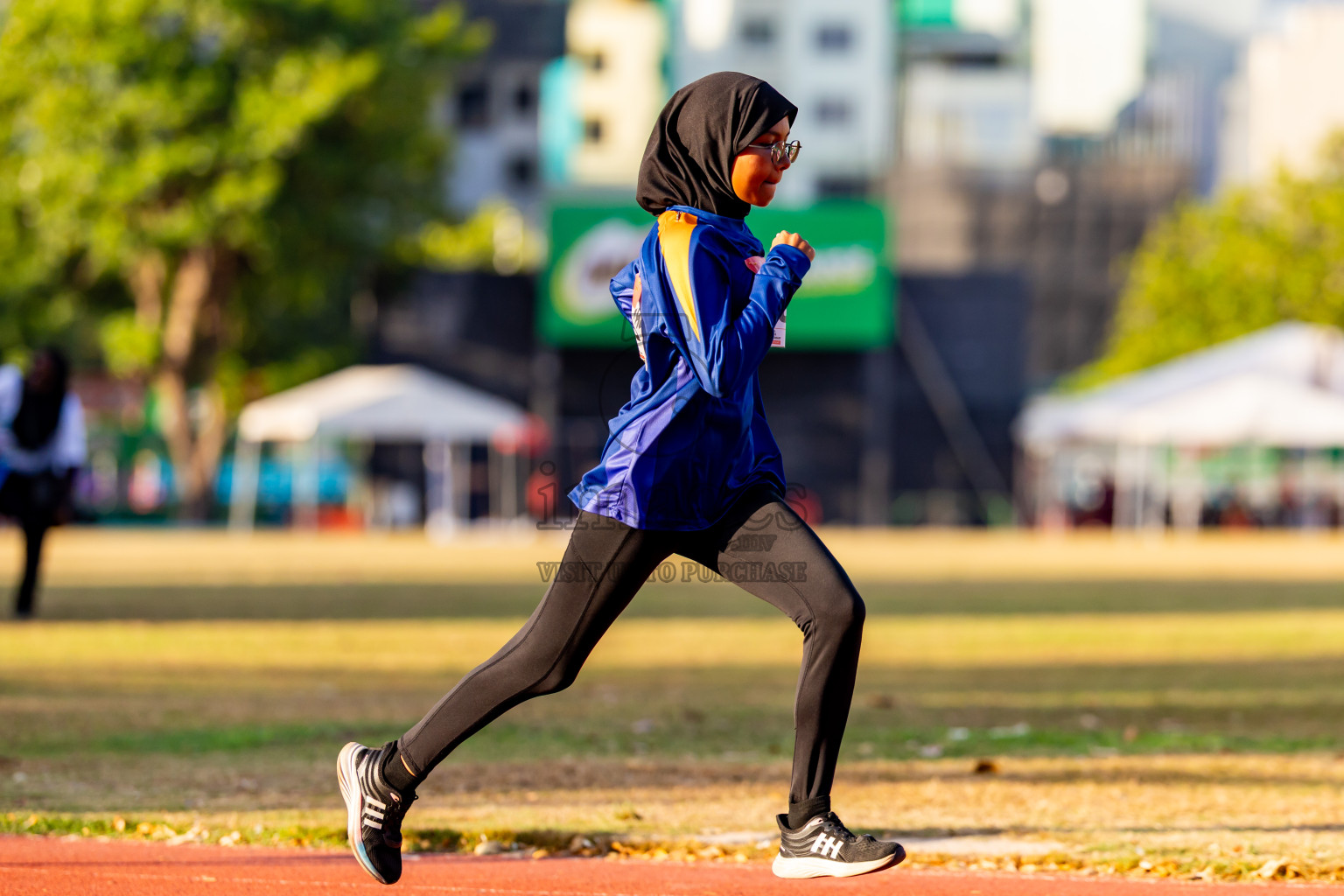 Day 1 of Inter-school Athletics Championship 2025 held in Ekuveni Synthetic Track, Male', Maldives on Monday, 06th October 2025. Photos by: Nausham Waheed / Images.mv