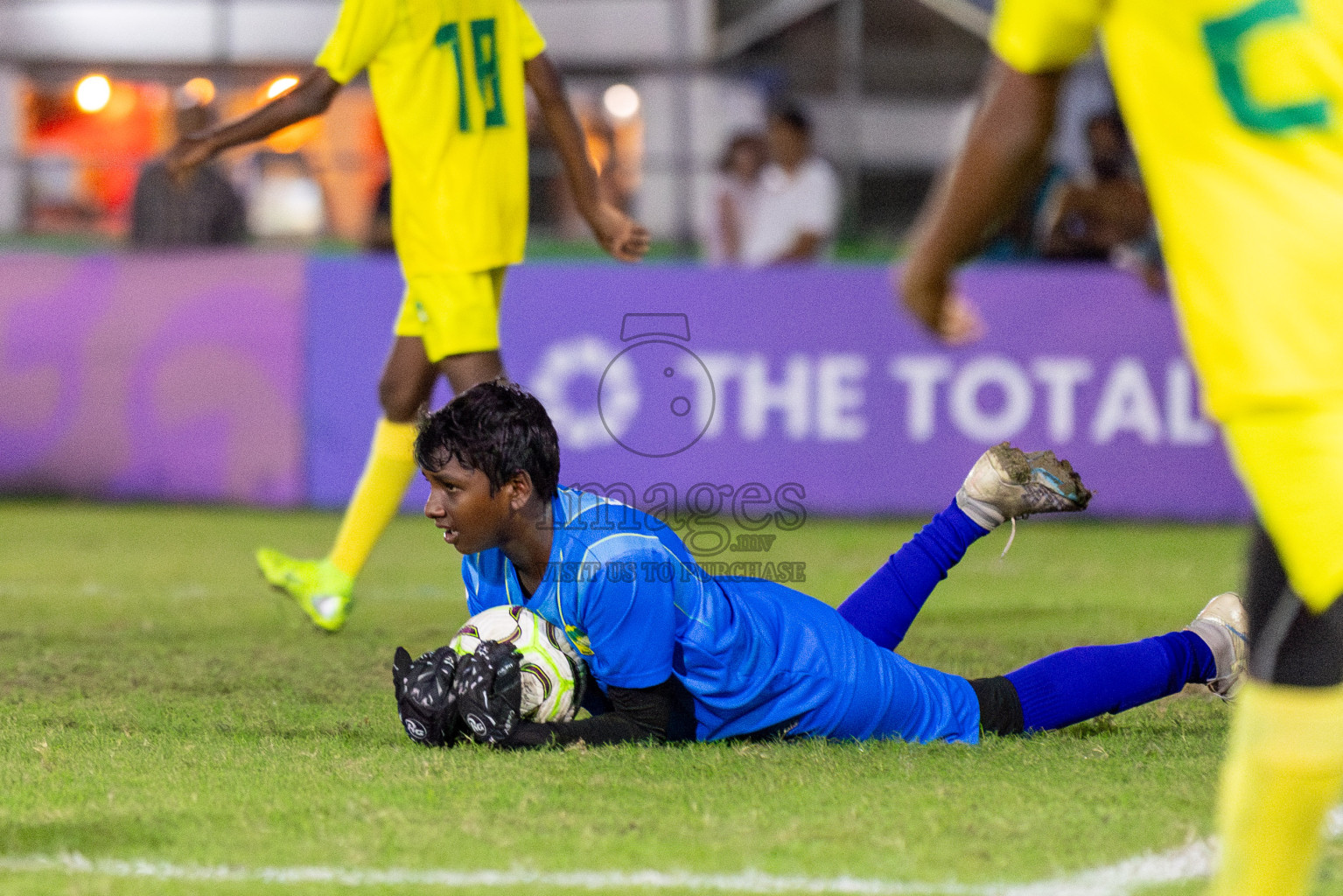 TC vs Maziya  in Day 11 of Dhivehi Youth League 2024 held at Henveiru Stadium on Tuesday, 17th December 2024. Photos: Shuu Abdul Sattar