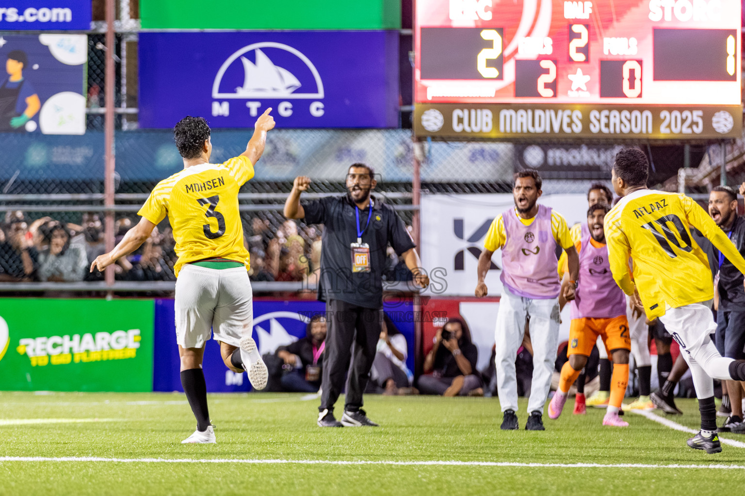 RRC vs STO RC in the Finals of Club Maldives Cup 2025 was held in Rehendhi Futsal Ground, Hulhumale', Maldives on Saturday, 25th October 2025. 
Photos: Hassan Simah / images.mv
