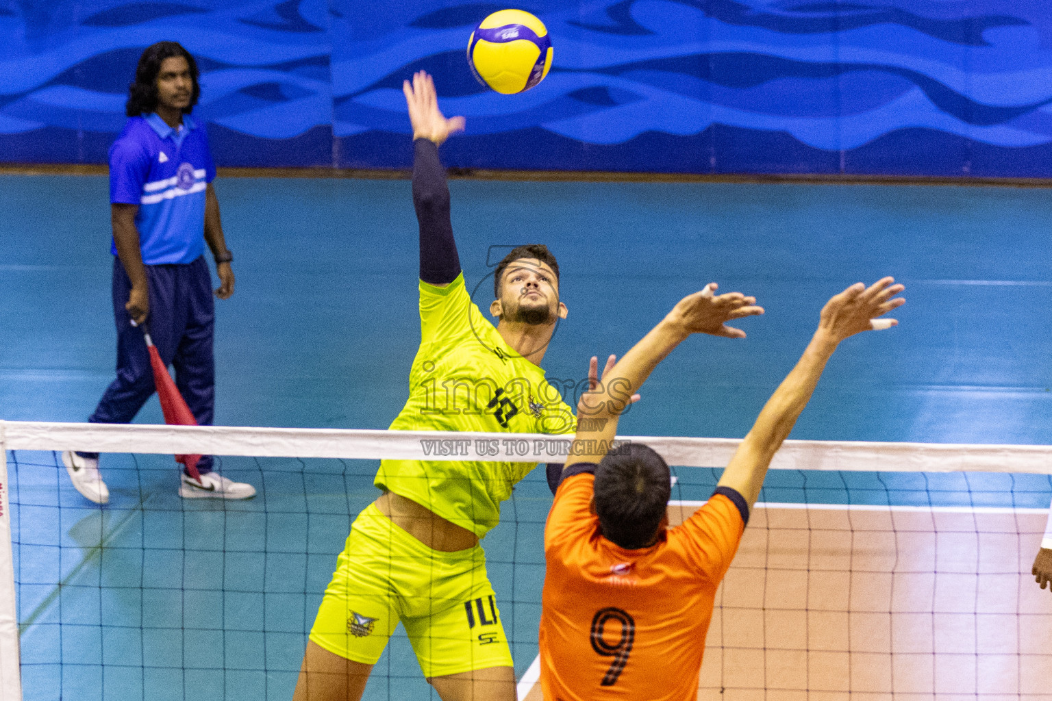 Final of Men's Division of Volleyball Association Cup 2023 held in Male', Maldives on Tuesday, 26th December 2023 at Social Center Indoor Hall Photos By: Nausham Waheed /images.mv