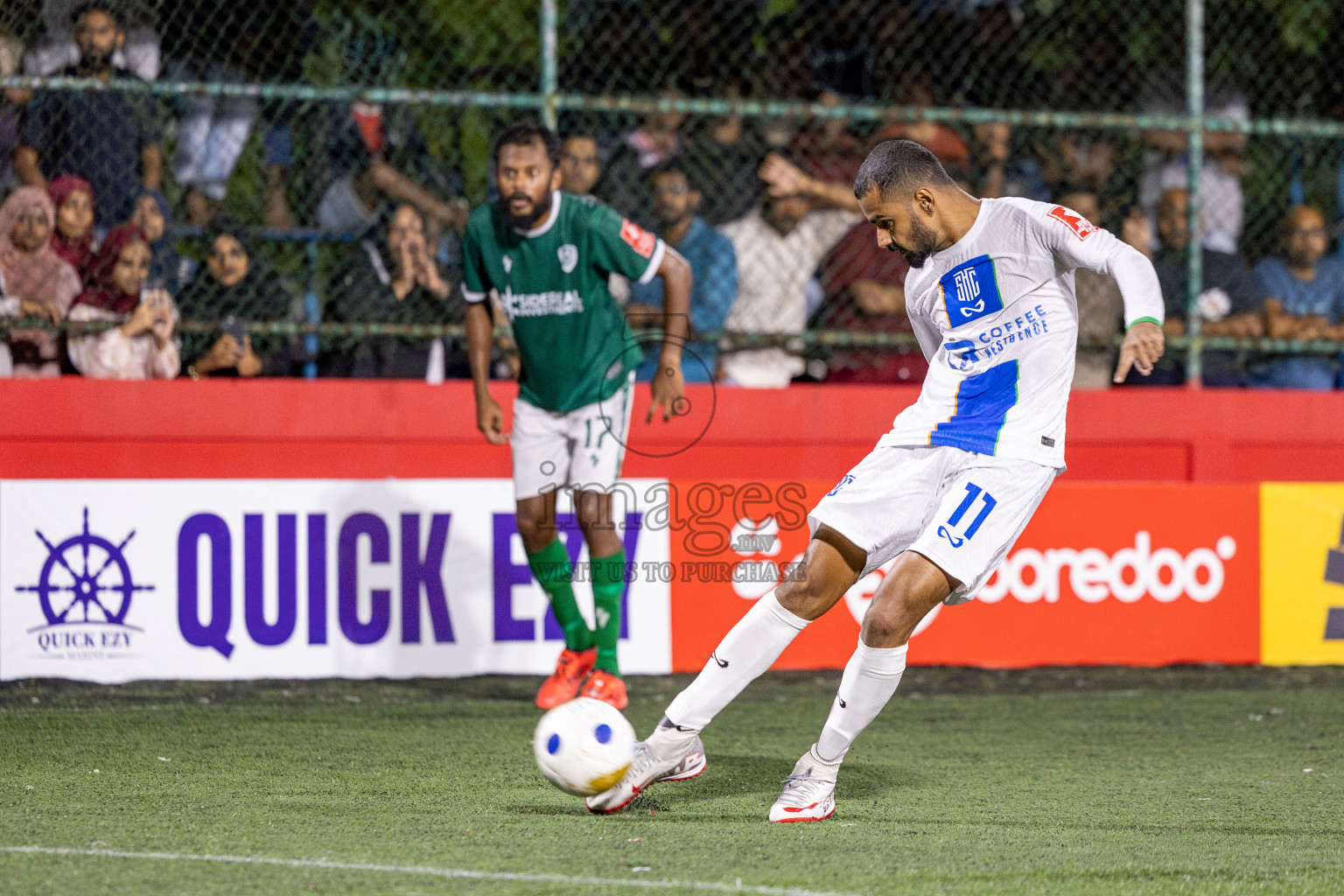 S Hithadhoo VS S MaradhooFeydhoo Atoll Round Semi-Final on Day 20 of Golden Futsal Challenge 2025 was held on Friday, 24 January 2025, in Hulhumale', Maldives. 
Photos: Hassan Simah / images.mv