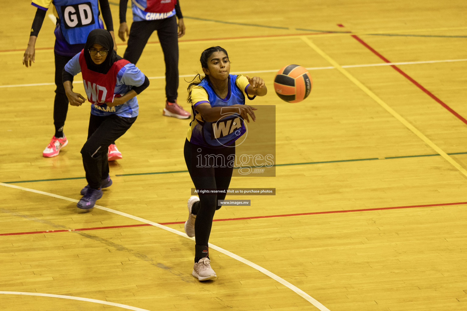 Kulhudhuffushi Y & R.C vs Mahibadhoo SC in the Milo National Netball Tournament 2022 on 18 July 2022, held in Social Center, Male', Maldives. Photographer: Shuu / Images.mv