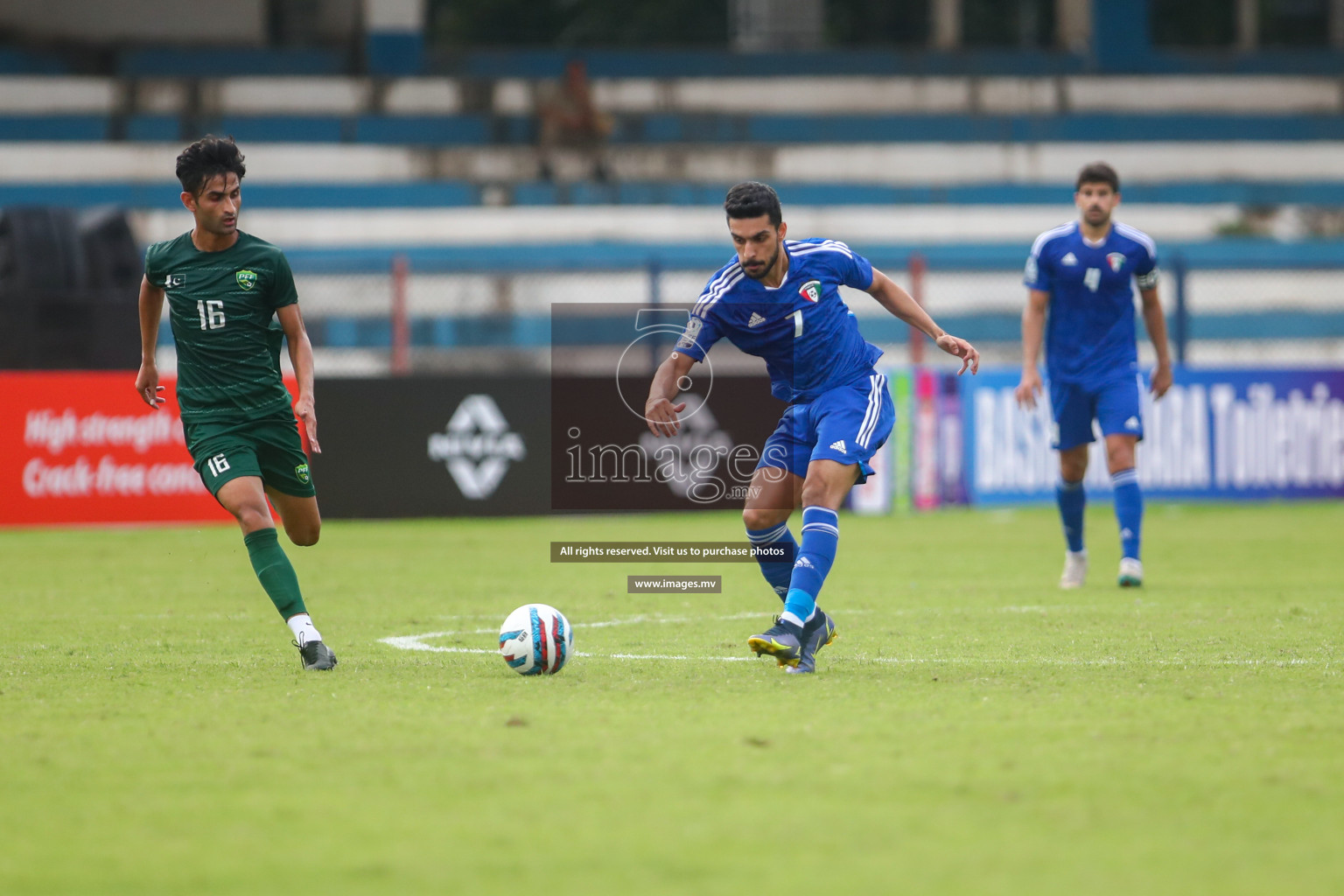 Pakistan vs Kuwait in SAFF Championship 2023 held in Sree Kanteerava Stadium, Bengaluru, India, on Saturday, 24th June 2023. Photos: Nausham Waheed, Hassan Simah / images.mv