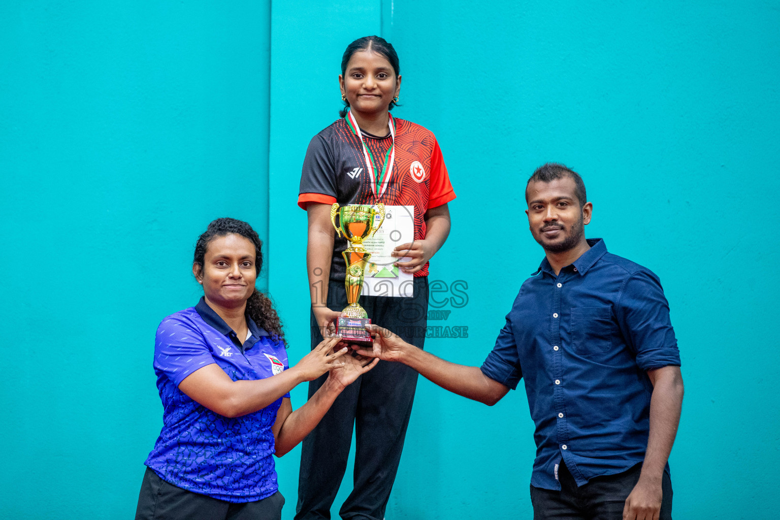 Senior Finals and Awarding ceremony of Interschool Table Tennis Tournament 2024 was held in Male' TT Hall, Male', Maldives on Saturday, 10th August 2024.
Photos: Ismail Thoriq / images.mv