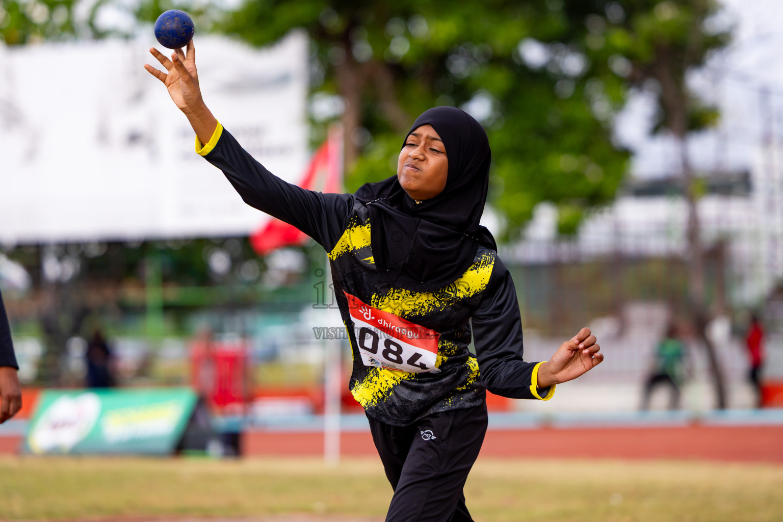 Day 4 of Inter-school Athletics Championship 2025 held in Ekuveni Synthetic Track, Male', Maldives on Thursday, 09th October 2025. Photos by: Nausham Waheed / Images.mv