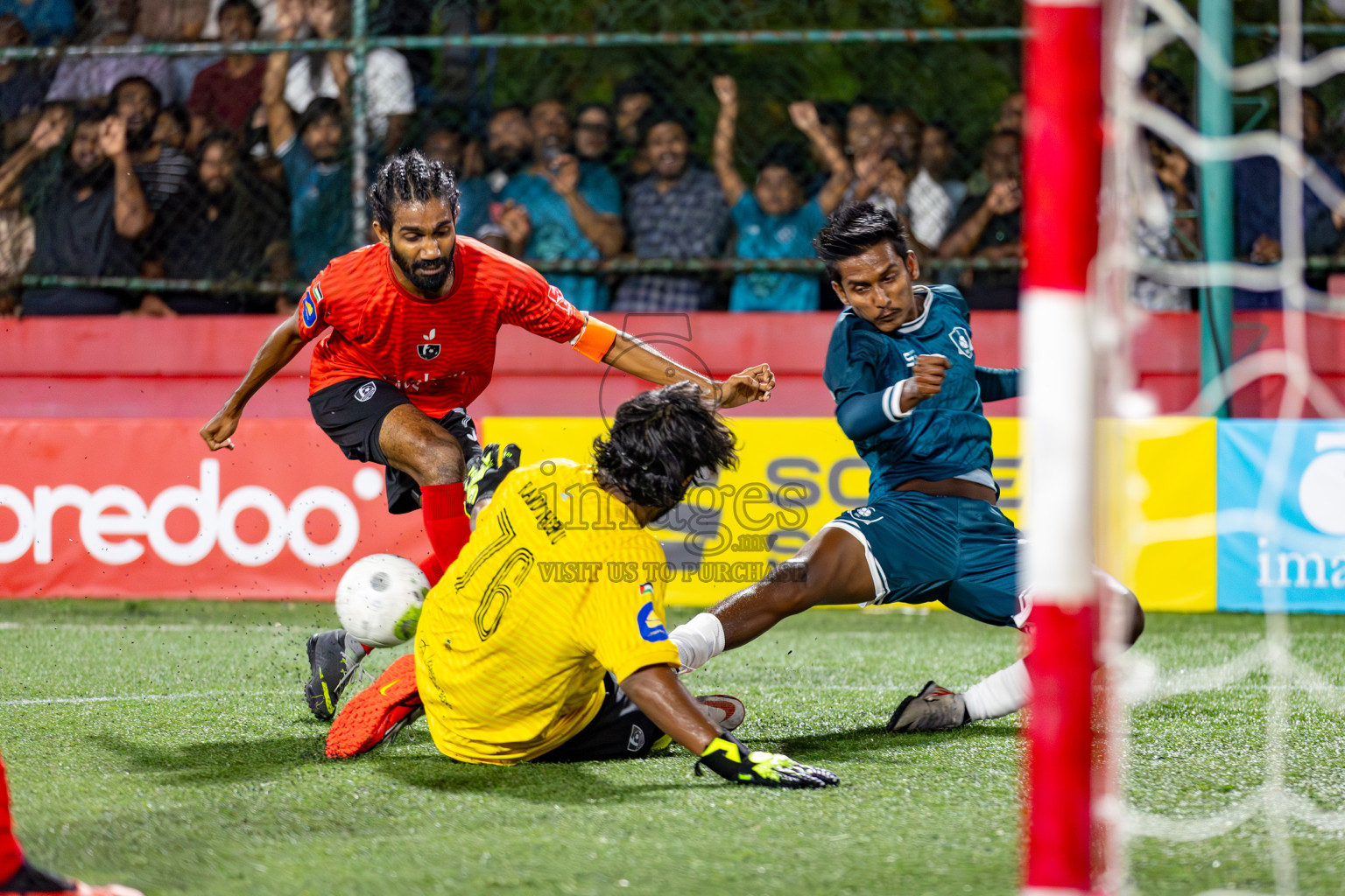 Sh. Kanditheemu VS R. Dhuvaafaru on Day 35 of Golden Futsal Challenge 2024 was held on Tuesday, 20th February 2024, in Hulhumale', Maldives 
Photos: Hassan Simah, / images.mv