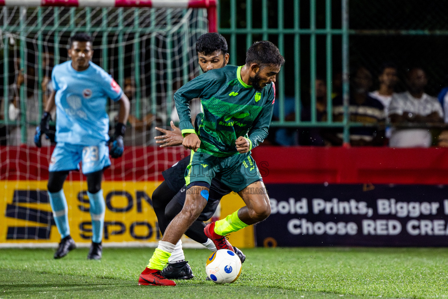 Thaa Omadhoo VS Thaa Kinbidhoo in Day 6 of Golden Futsal Challenge 2025 on Friday, 6th January 2025, in Hulhumale', Maldives Photos: Nausham Waheed / images.mv