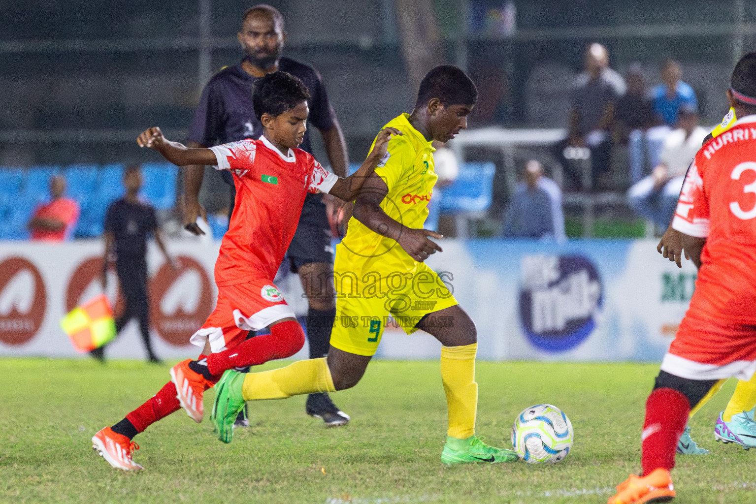 Maziya vs Hurriya (U12) in Day 4 of Dhivehi Youth League 2024 held at Henveiru Stadium on Thursday, 28th November 2024. Photos: Shuu Abdul Sattar/ Images.mv